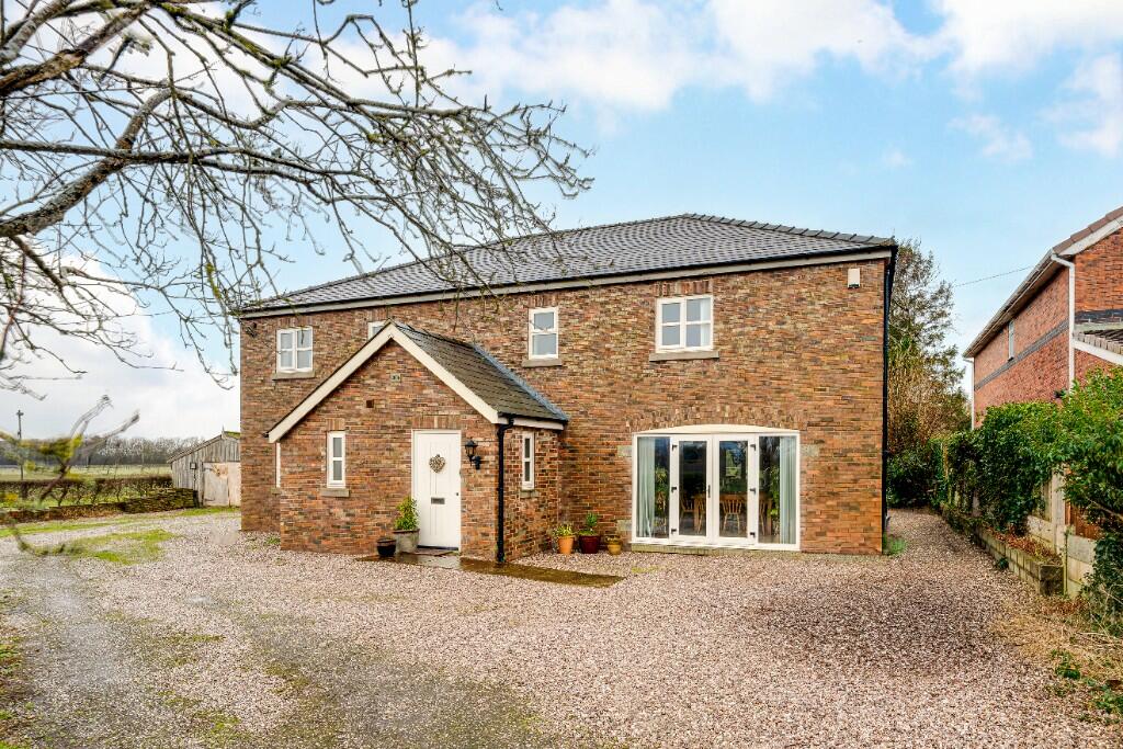 5 bedroom detached house for sale in Moss Nook, Burscough, L40