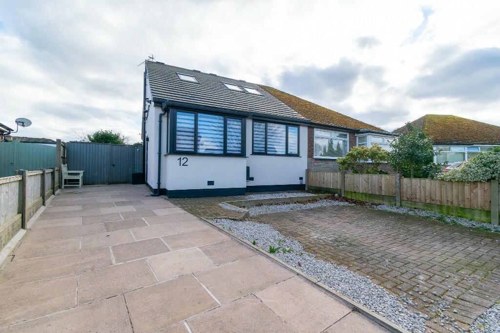 3 bedroom semidetached house for sale in Prescott Avenue, Rufford, L40