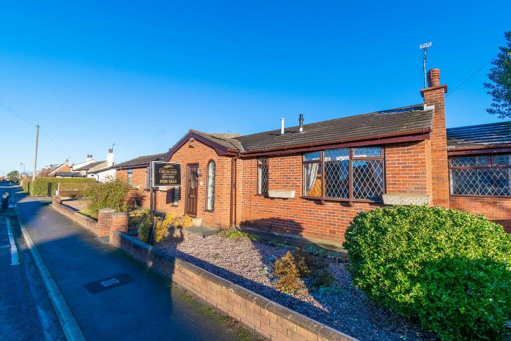 2 bedroom detached bungalow for sale in Red Cat Lane, Burscough, L40