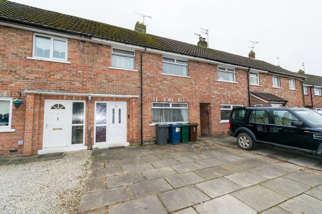 3 bedroom terraced house for sale in Elm Road, Burscough, L40