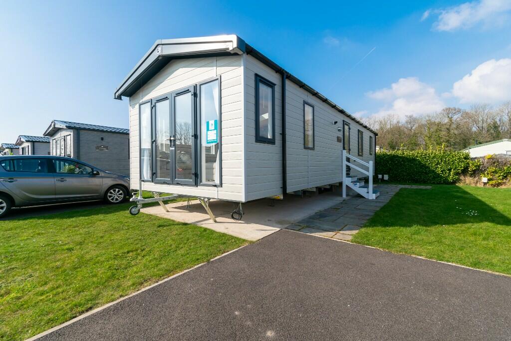 2 bedroom park home for sale in Smithy Lane, Scarisbrick, L40