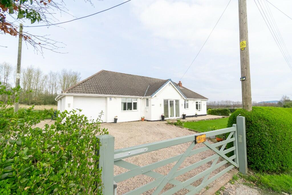 3 bedroom detached bungalow for sale in Spa Lane, Lathom, L40