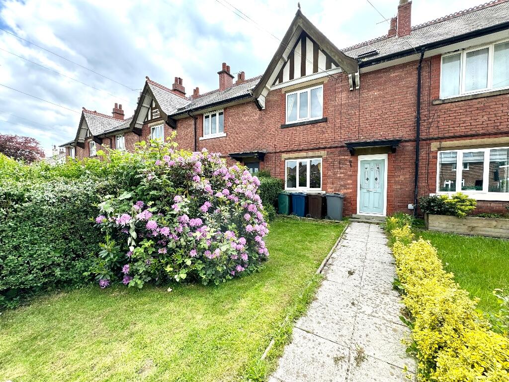 3 bedroom terraced house for sale in Square Lane, Burscough, L40