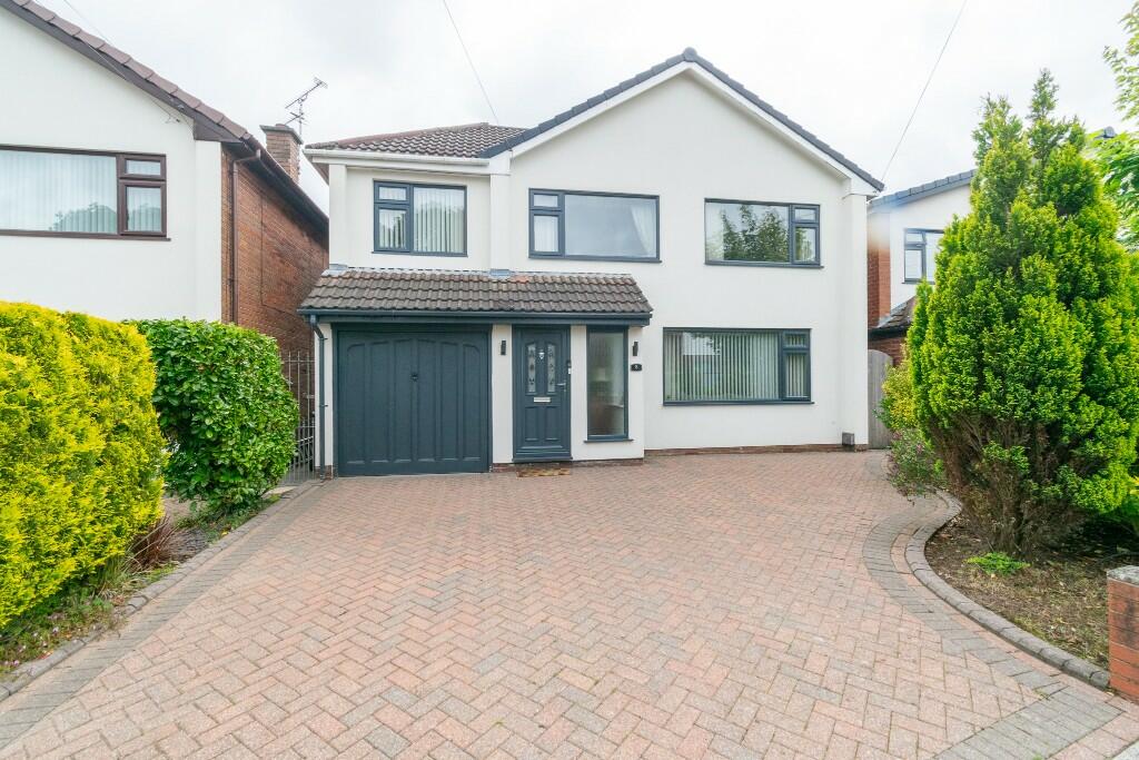 4 bedroom detached house for sale in Ennerdale Drive, Aughton, L39