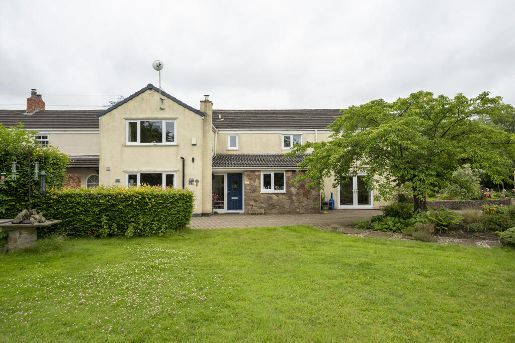 4 bedroom semidetached house for sale in Spa Lane, Lathom, L40
