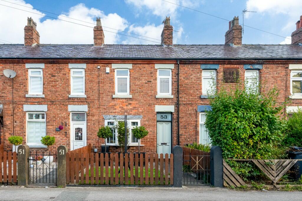 2 bedroom terraced house for sale in Square Lane, Burscough, L40