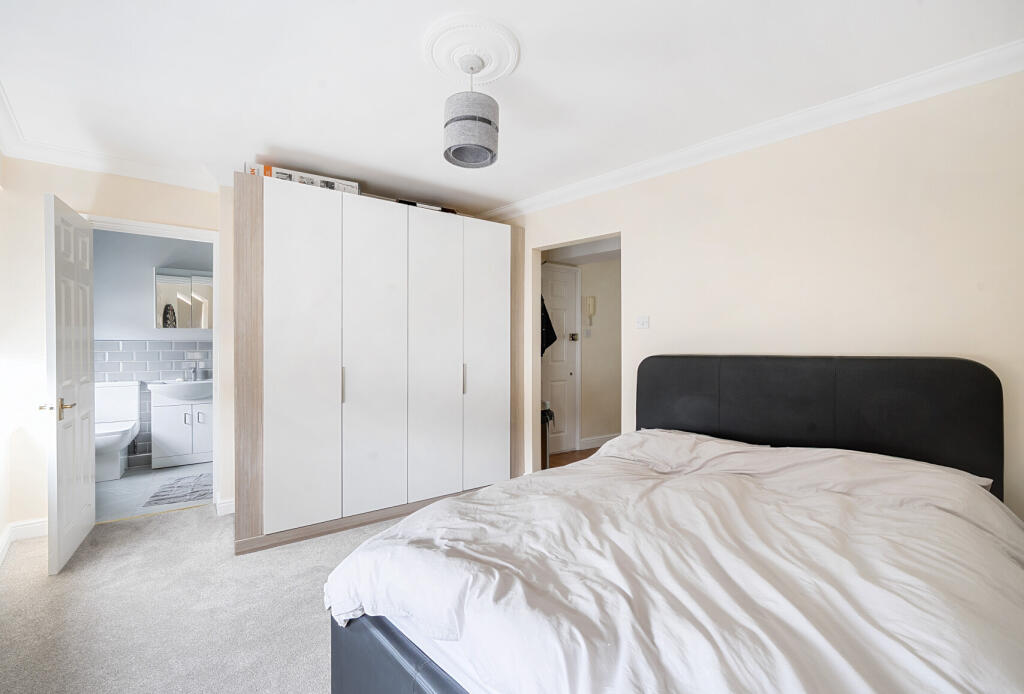 Main image of property: Cumberland Court 4-5 Kings Parade, Wrythe Lane, Carshalton, SM5