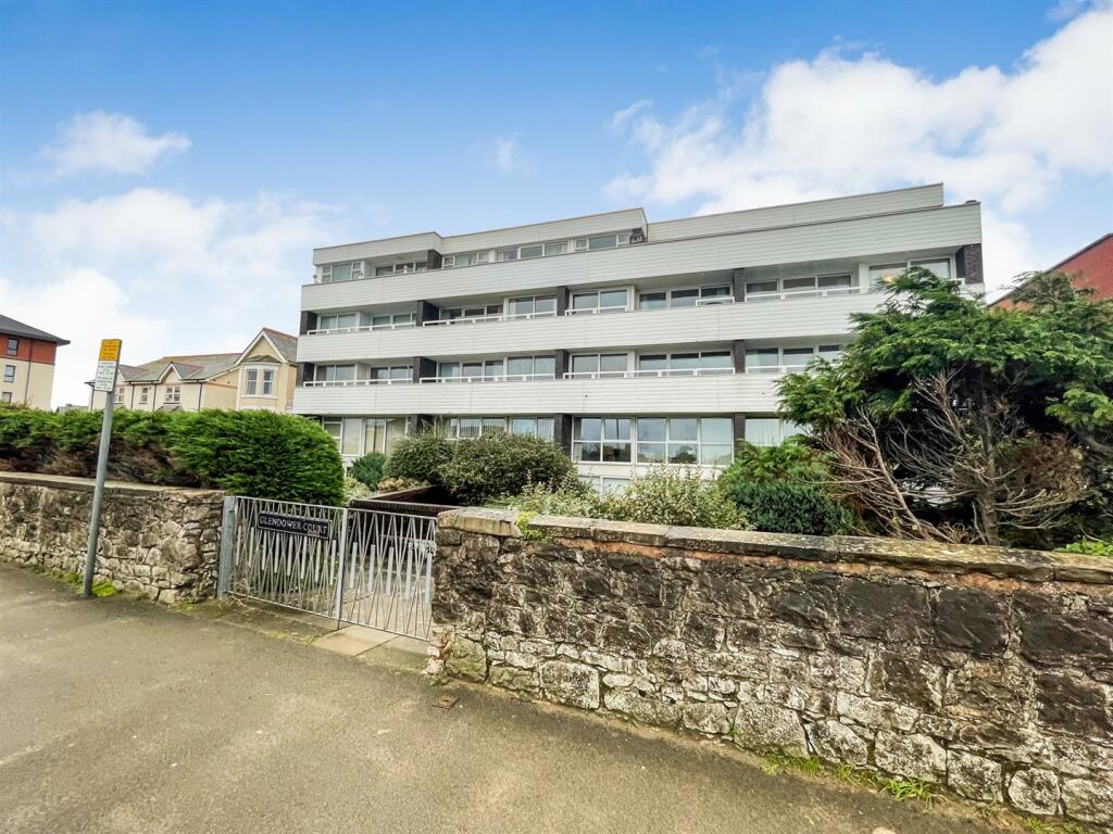 2 bedroom apartment for sale in Glendower Court., Rhyl, LL18
