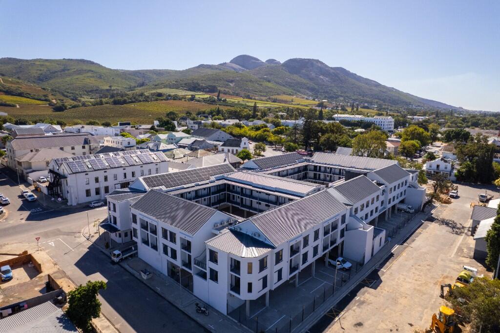 Main image of property: Paarl, Western Cape