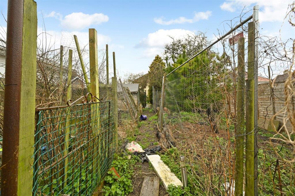 5 bedroom semidetached house for sale in Flansham Lane, Felpham, PO22