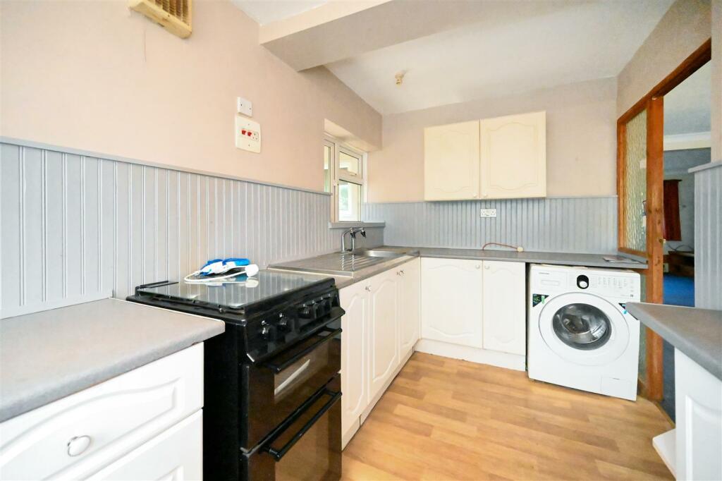 5 bedroom semidetached house for sale in Flansham Lane, Felpham, PO22