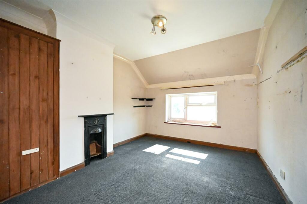 5 bedroom semidetached house for sale in Flansham Lane, Felpham, PO22