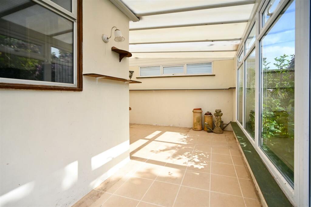 5 bedroom semidetached house for sale in Flansham Lane, Felpham, PO22