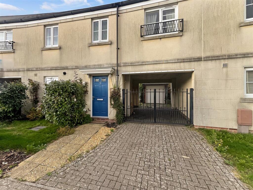 Main image of property: Alding Crescent, Bognor Regis