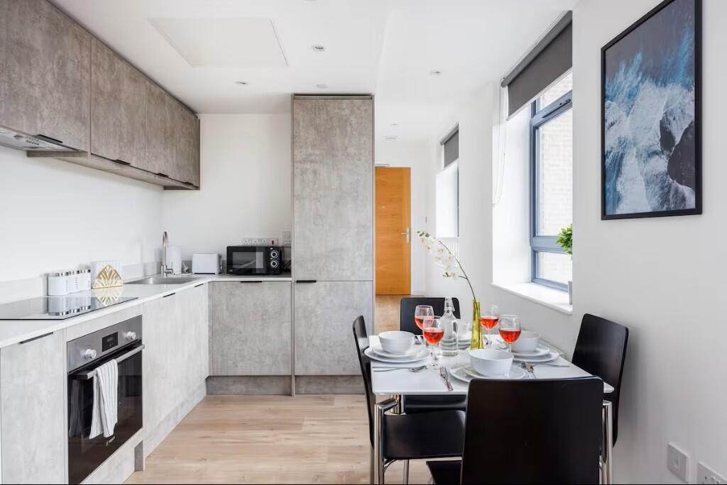 Main image of property: Alma Street, Luton, Bedfordshire, LU1