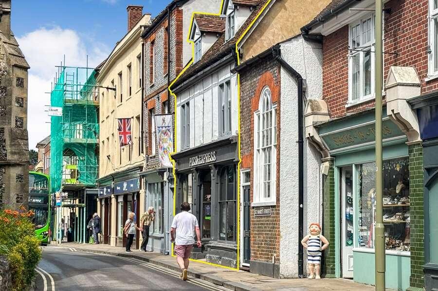 Main image of property: Pizza Express, 12 St. Marys Street, Wallingford