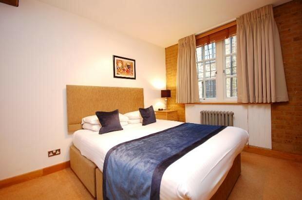 2 bedroom flat for rent in Tower Bridge Road, London, SE1