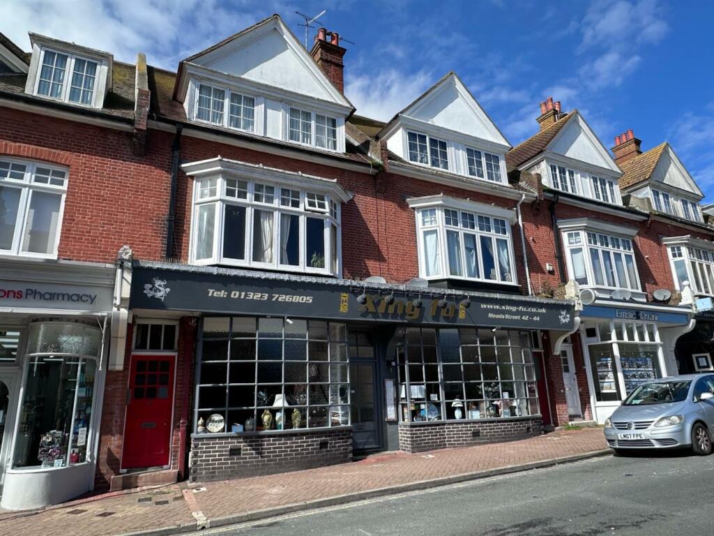 3 bedroom flat for sale in Meads Street, Eastbourne, BN20