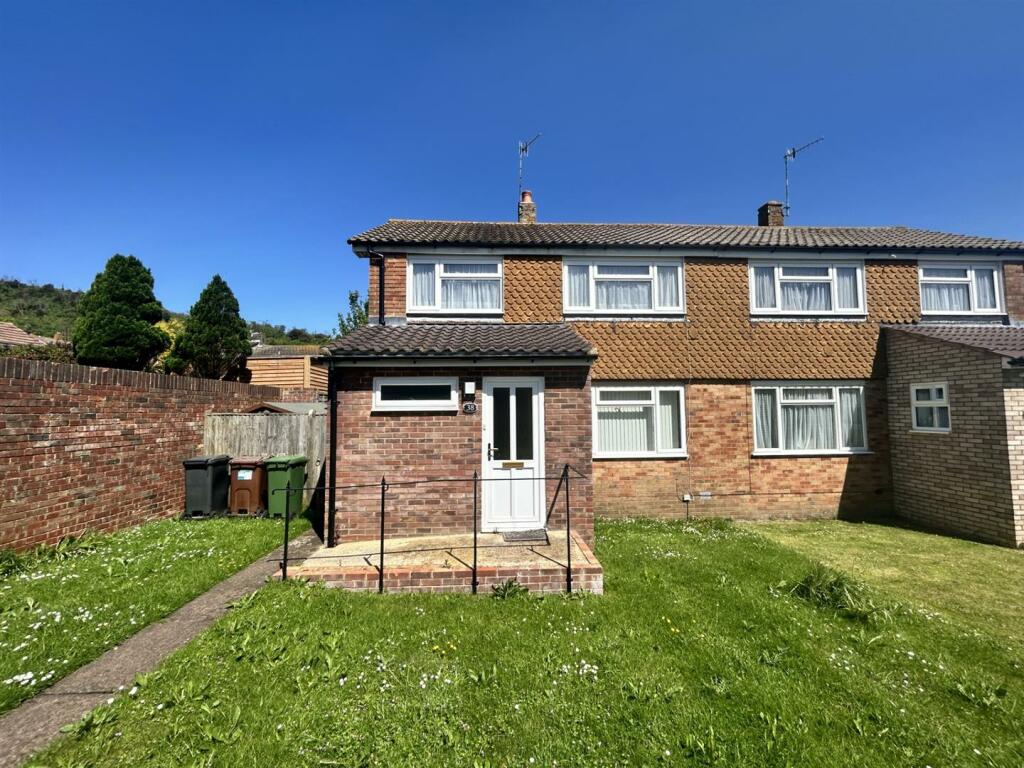 3 bedroom house for sale in Filching Road, Eastbourne, BN20