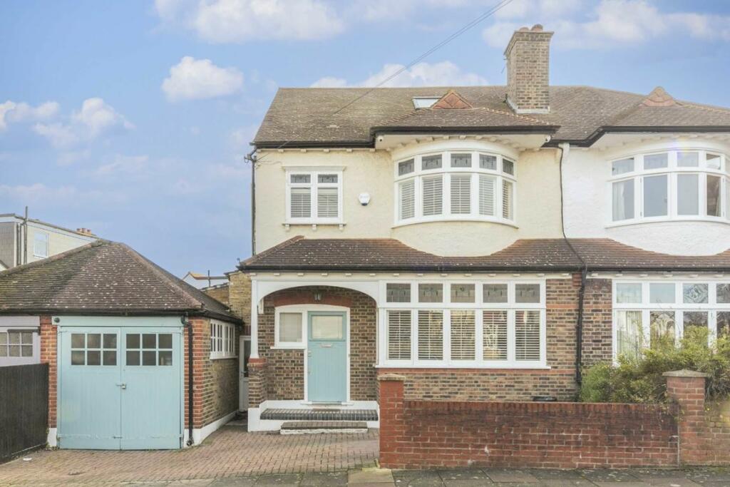 4 bedroom semidetached house for sale in Eatonville Road, Balham, SW17