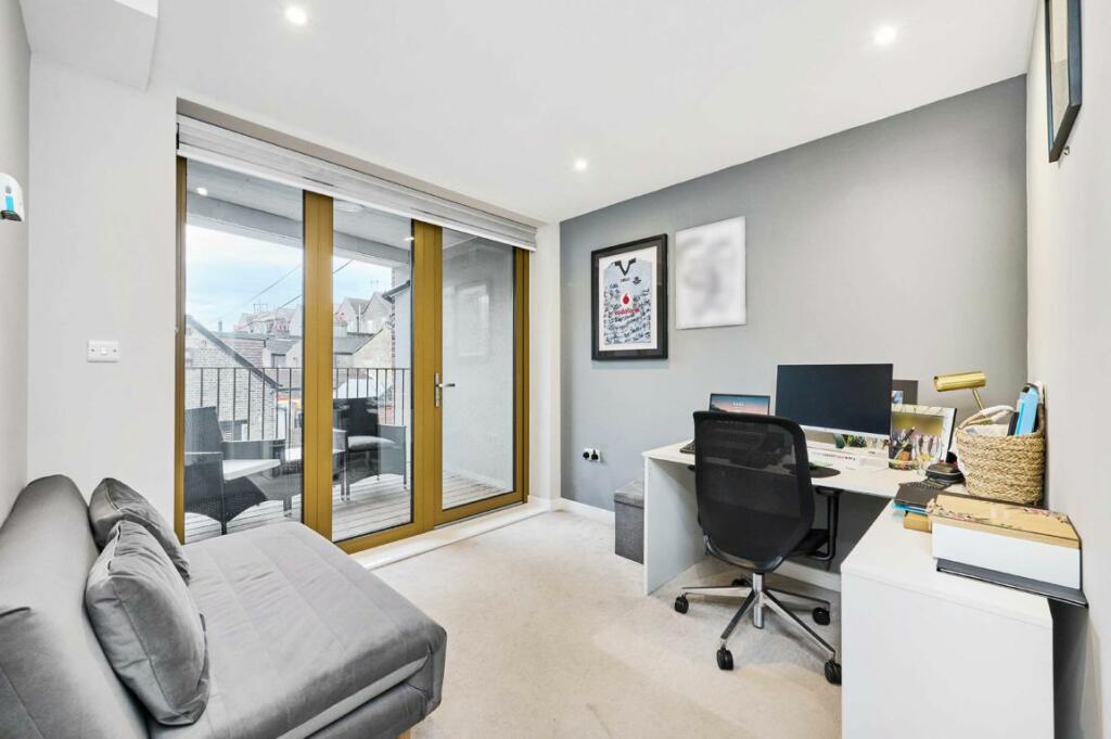 Additional property image - Caithness Road, Tooting