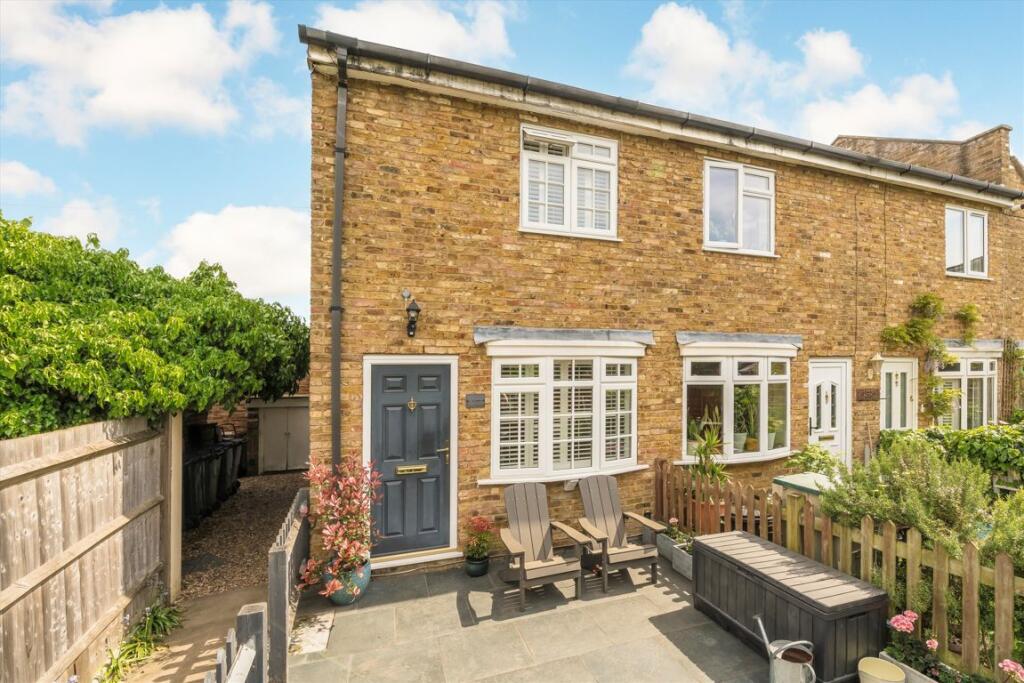 Main image of property: Robinson Road, Colliers Wood