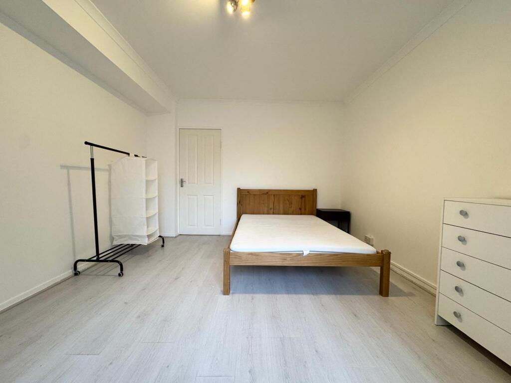 Main image of property: Tintern House, London, SW1V