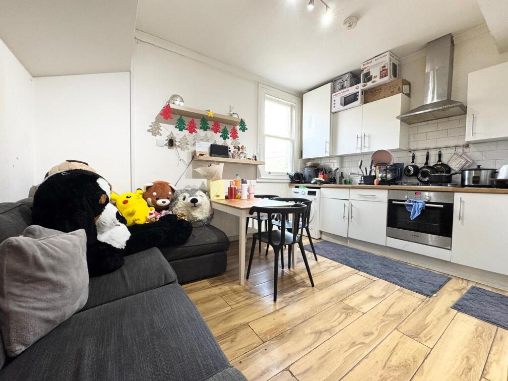 Main image of property: Peckham High Street, SE15