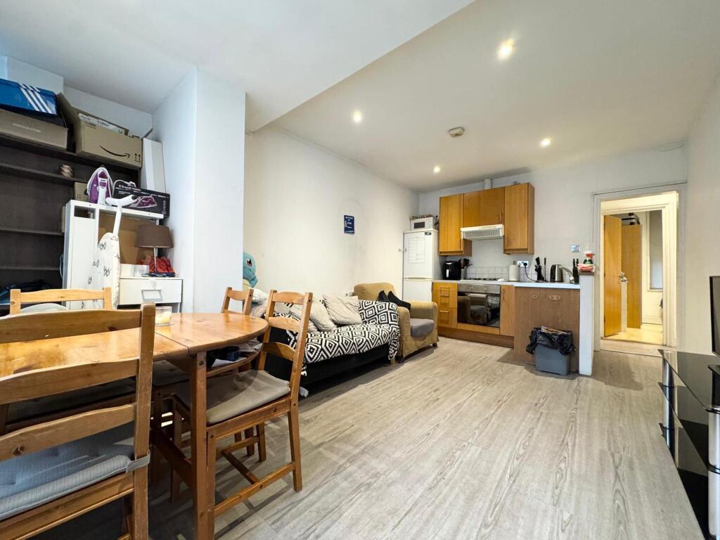 Main image of property: Clapham Common South Side, SW4