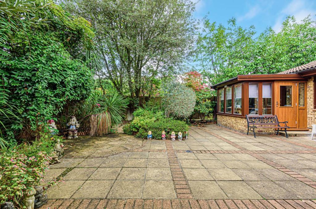 4 bedroom detached bungalow for sale in Old Church Lane, Stanmore, HA7
