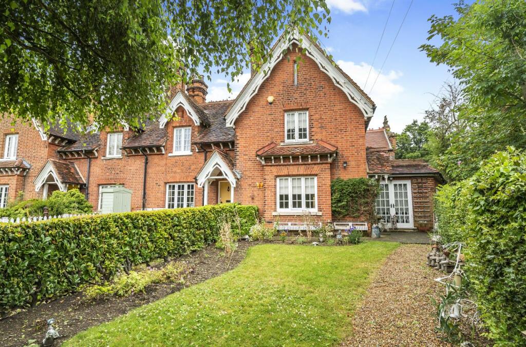 2 bedroom house for sale in Little Common, Stanmore, HA7