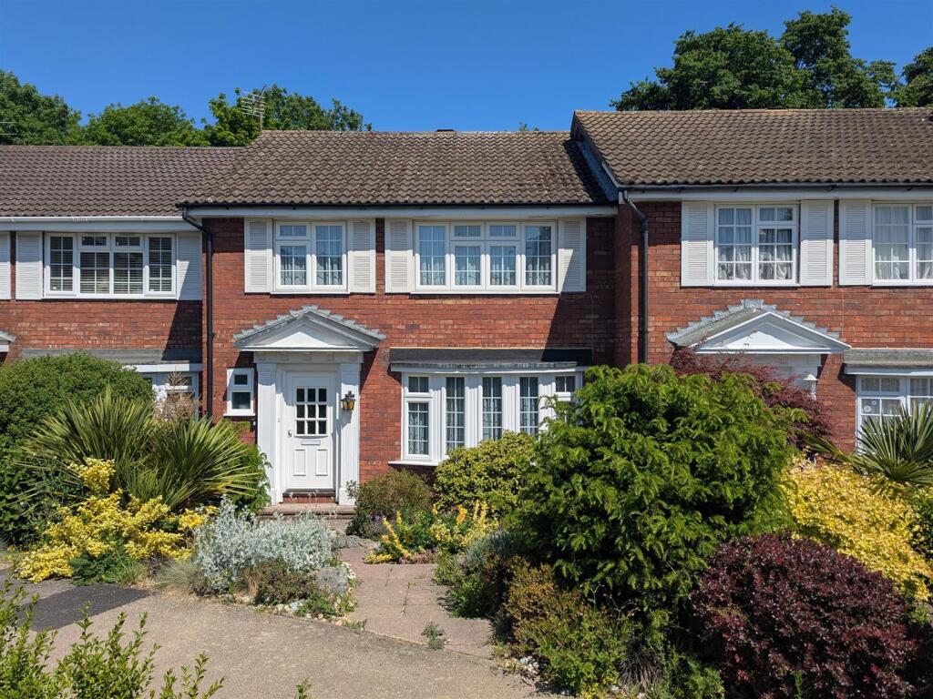 Main image of property: Temple Mead Close, Stanmore, HA7