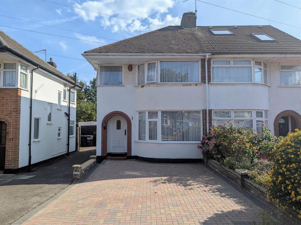 3 bedroom semi-detached house