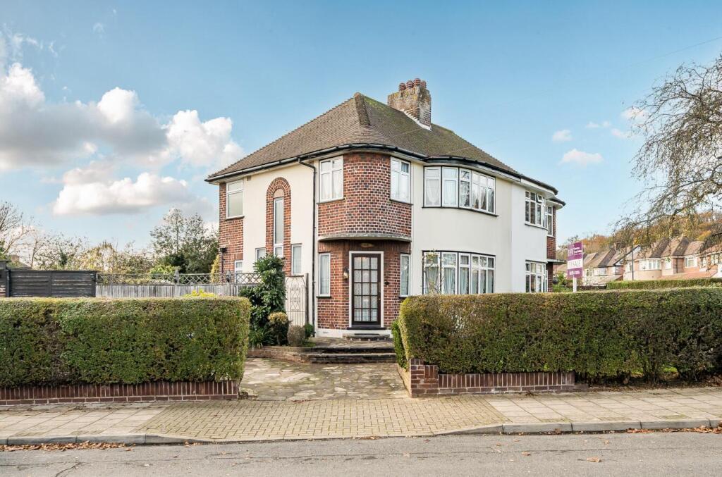 3 bedroom semi-detached house