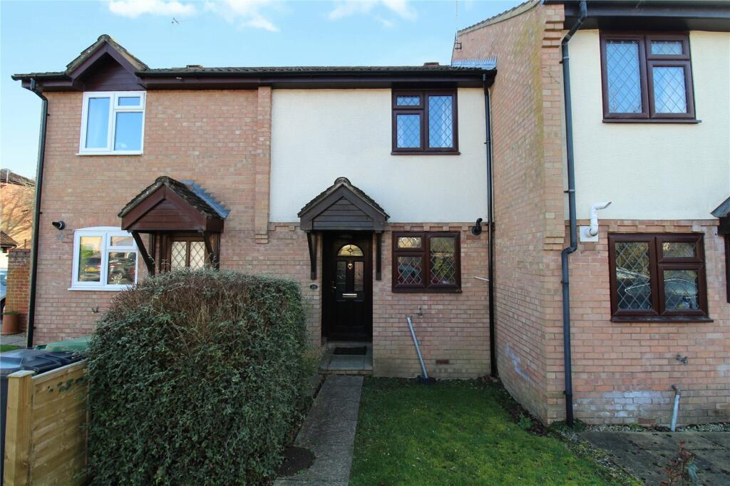 2 bedroom terraced house for sale in Petersfield Close, Chineham