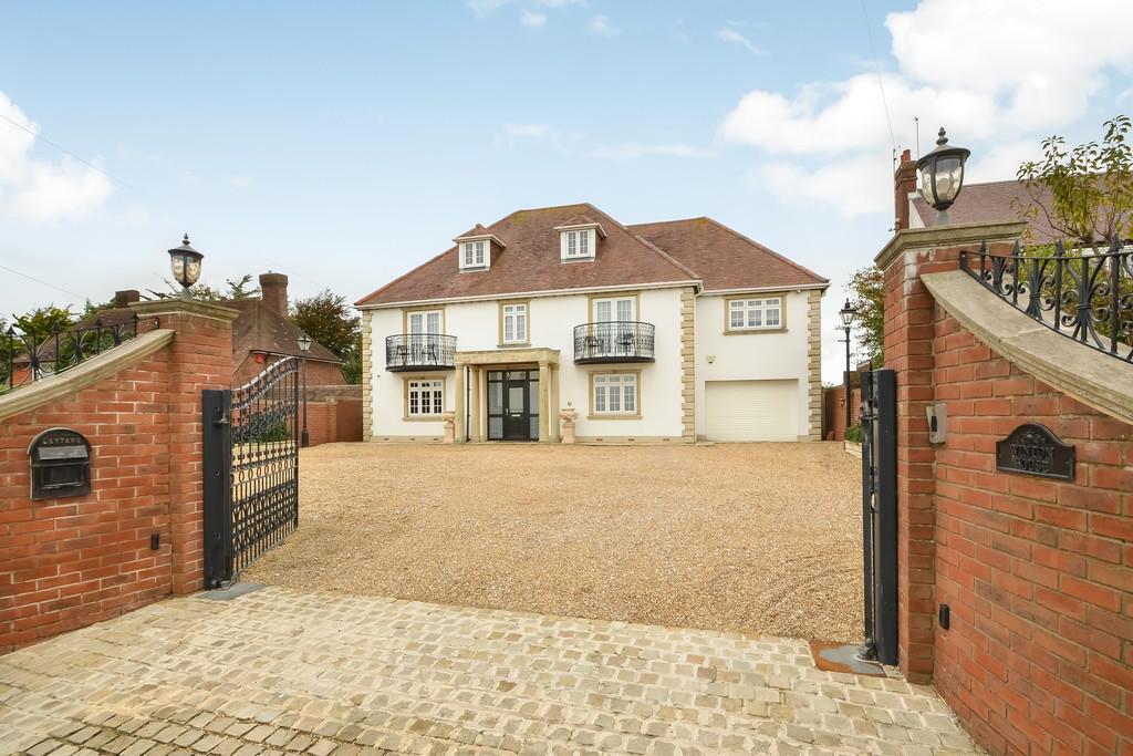 5 bedroom house for sale in Portsdown Hill Road, Portsmouth, PO6