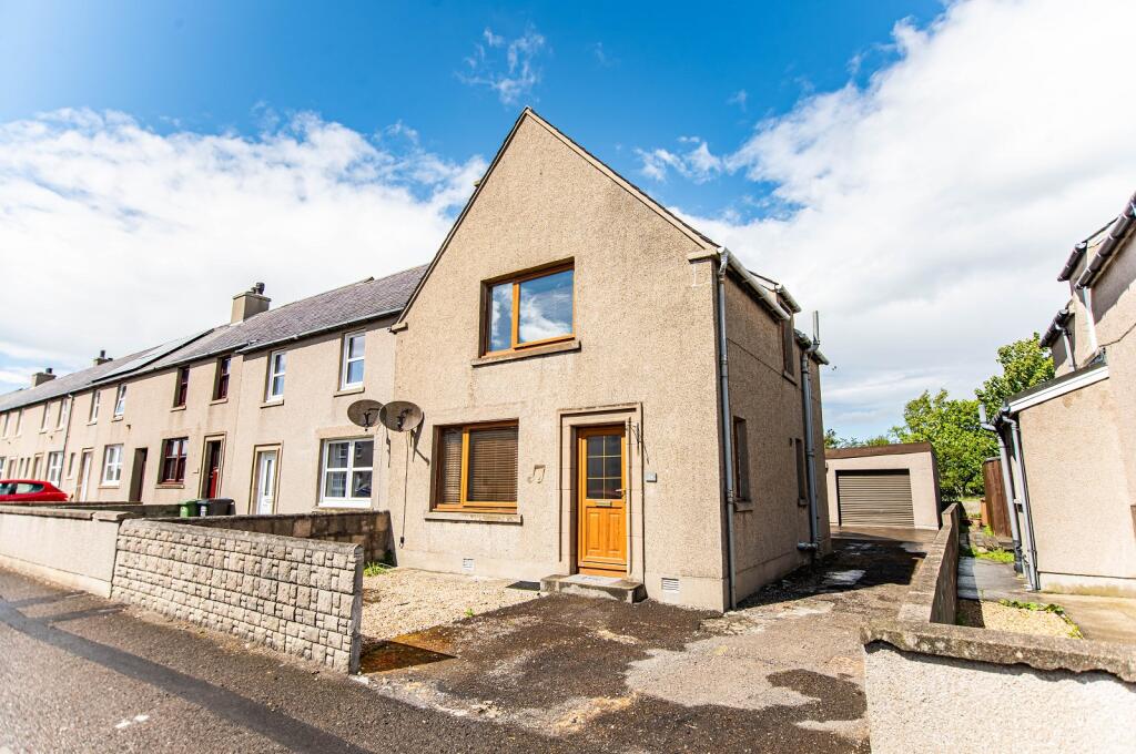 3 bedroom end of terrace house