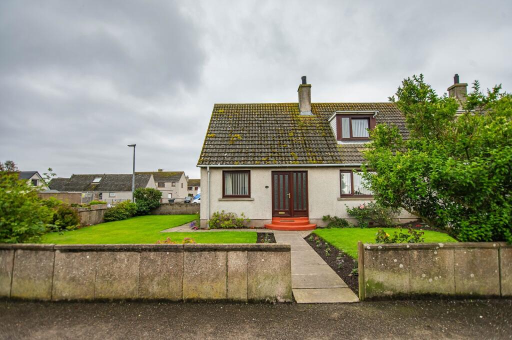 3 bedroom semi-detached house