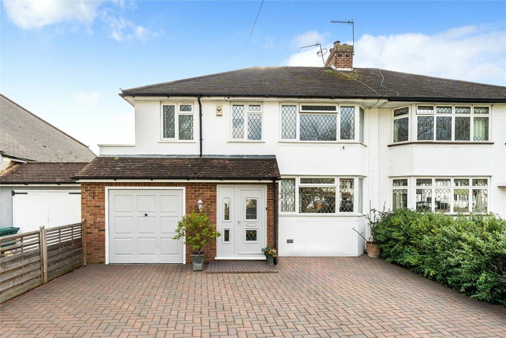 4 bedroom semidetached house for sale in Hurstdene Avenue, Staines