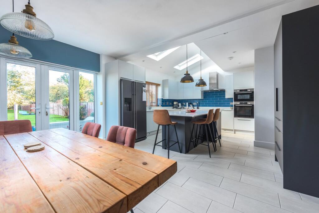 Main image of property: Worple Road, Staines, Surrey, TW18