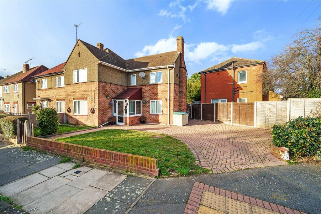 3 bedroom semidetached house for sale in Dudley Road, Feltham, TW14
