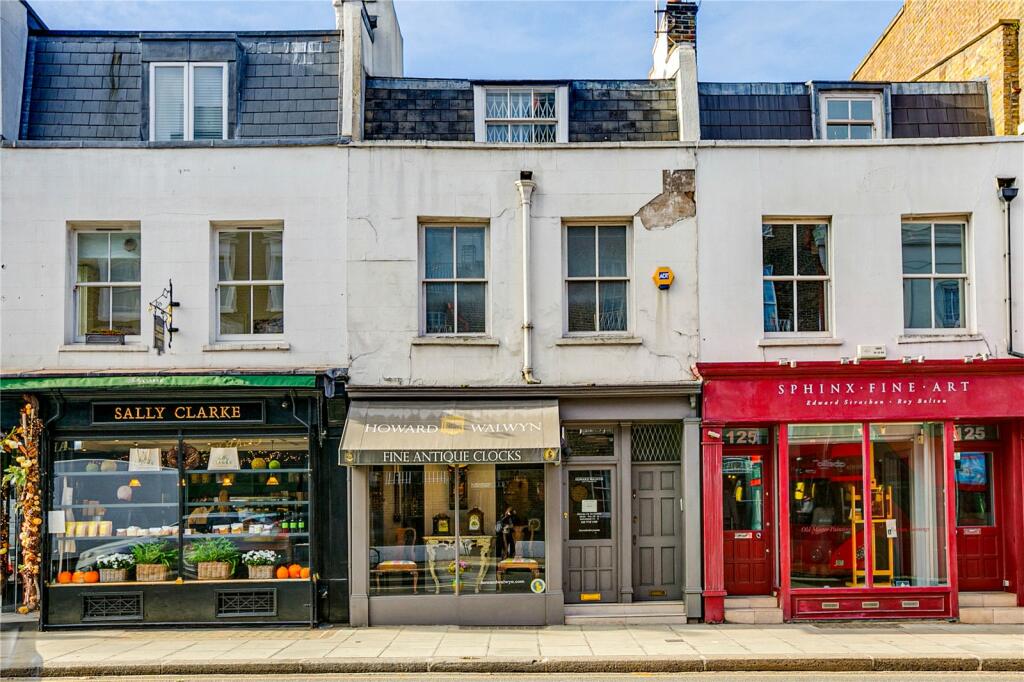 2 bedroom apartment for sale in Kensington Church Street, London, W8