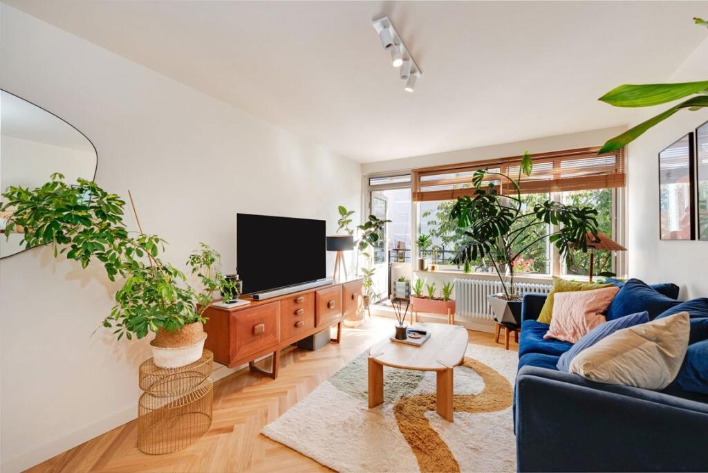 Main image of property: Tor Gardens, Kensington