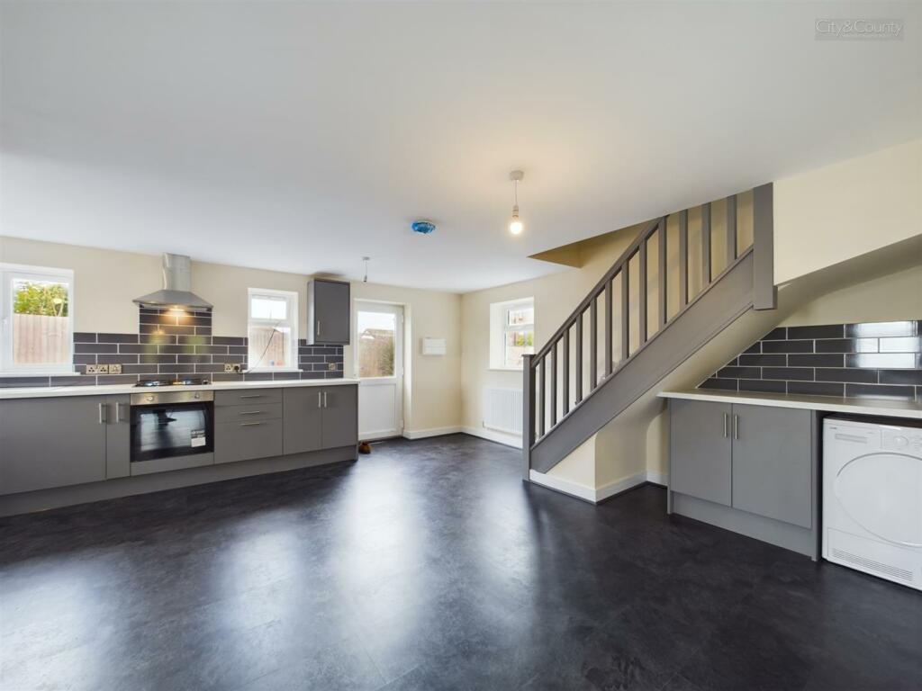 3 bedroom semidetached house for sale in Spalding Common, Spalding, PE11