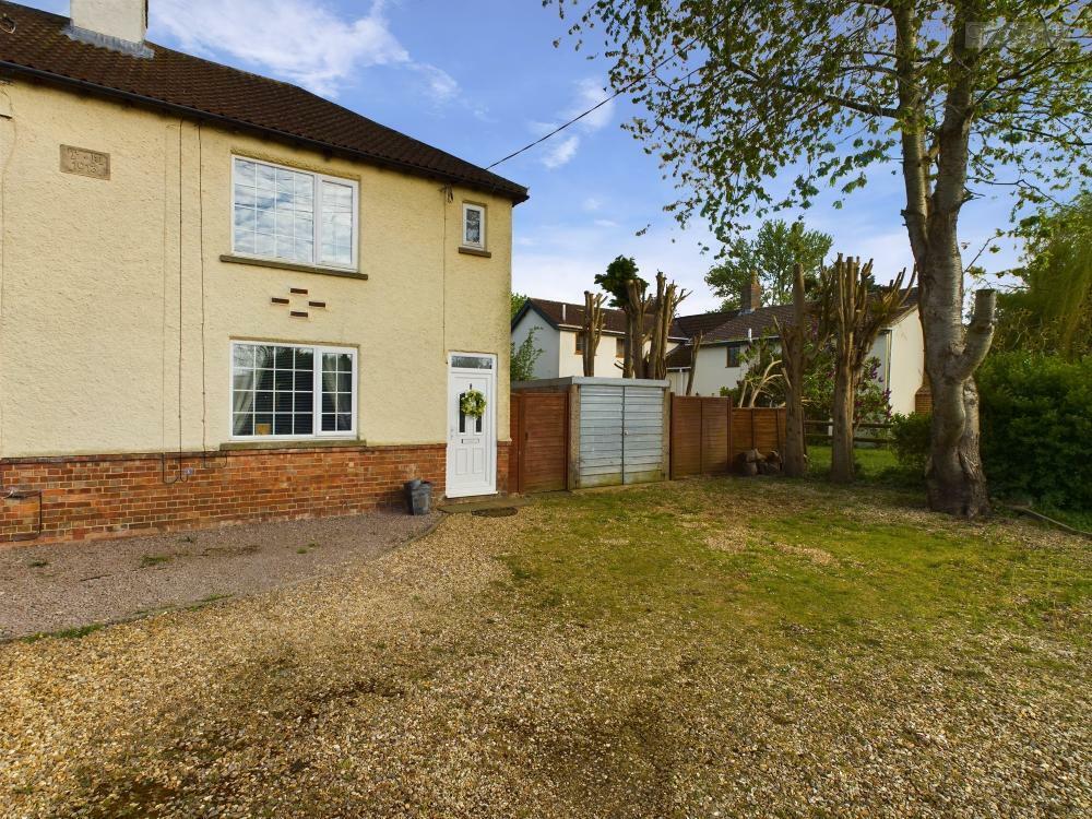 2 bedroom semidetached house for sale in Broadgate, Whaplode Drove, Spalding, PE12