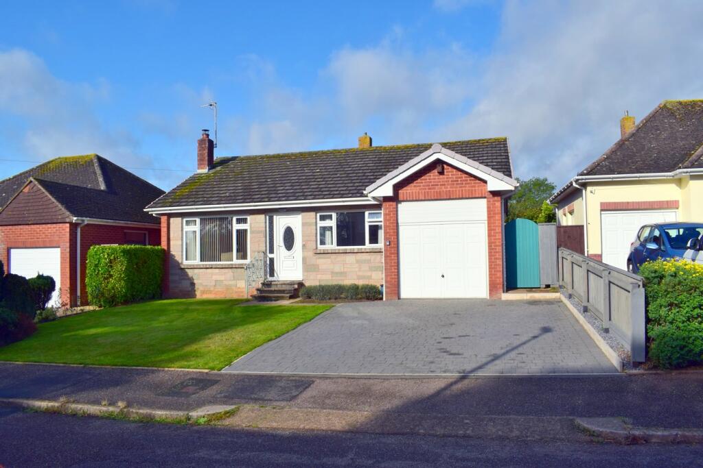 2 bedroom detached bungalow for sale in Warneford Gardens, Exmouth, EX8