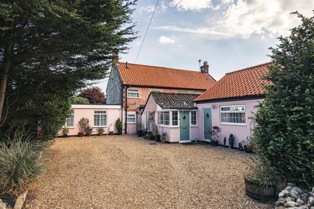Main image of property: Aylmerton