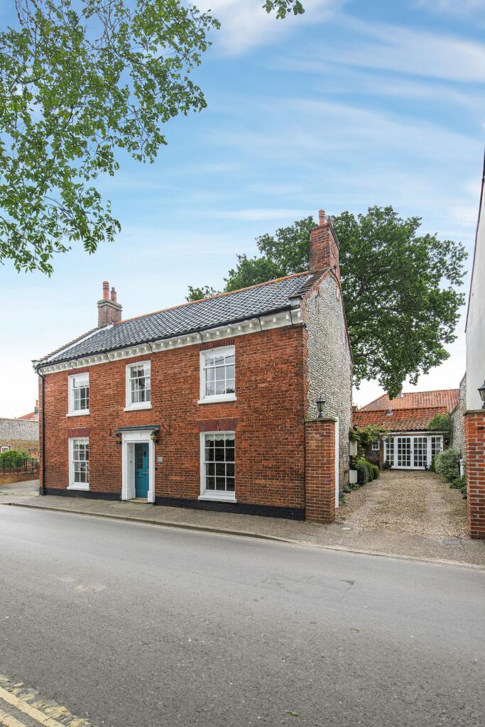 Main image of property: 24 New Street, Holt, NR25