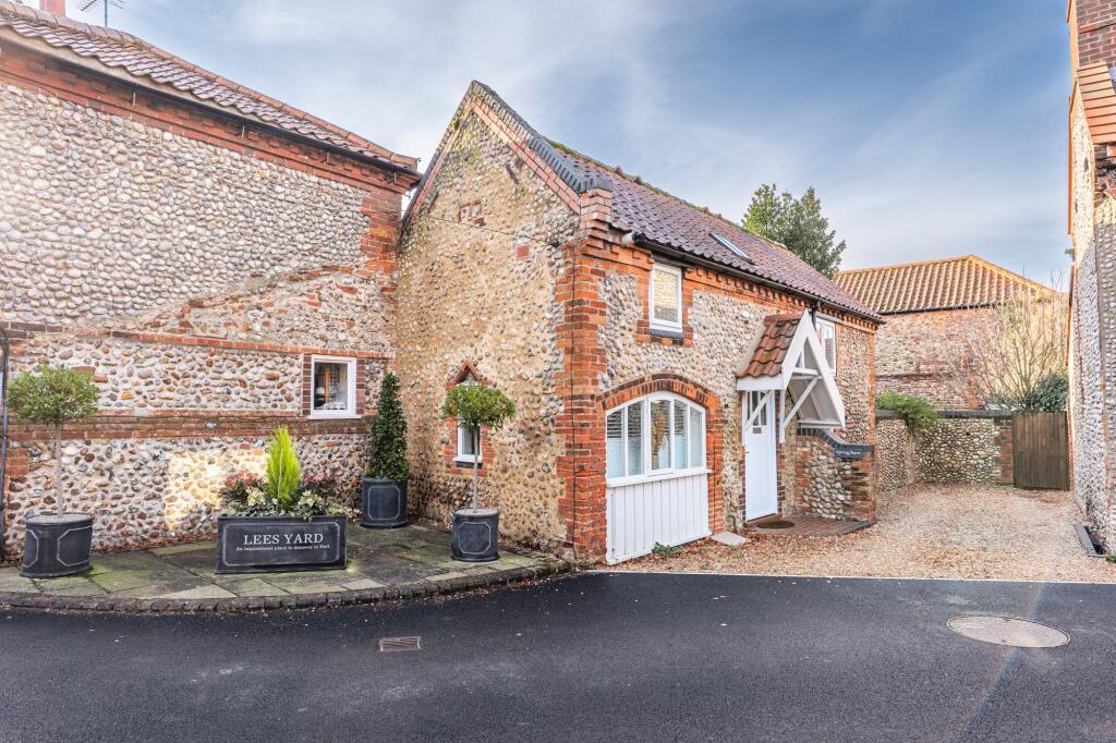 Main image of property: Luxurious Retreat in the Heart of Holt