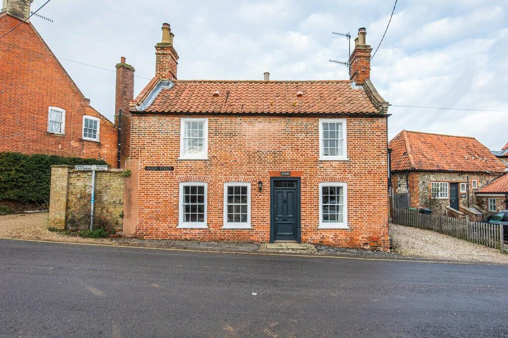 4 bedroom detached house for sale in Walsingham, NR22